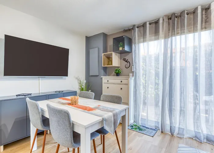 De La * Фронтиньян